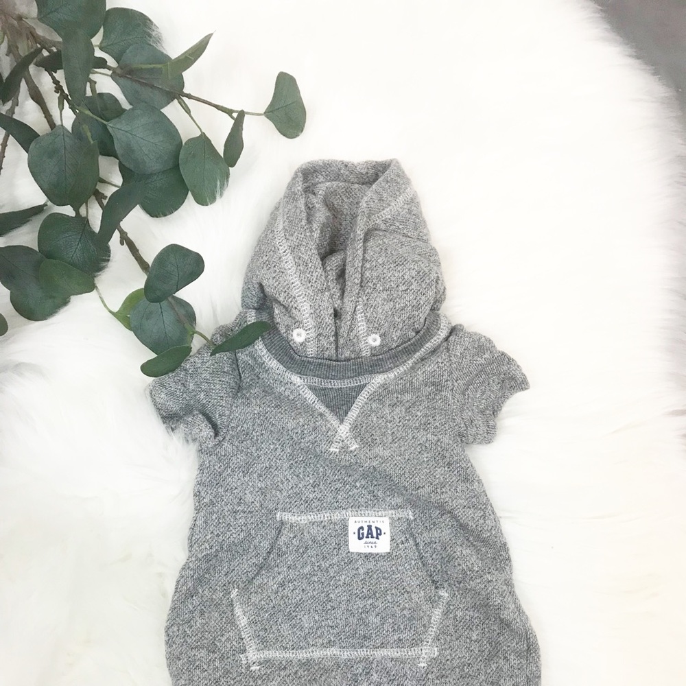 Baby gap 0-3 months. Onesie.